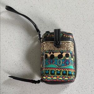 🍍 Sakroots Artist Circle Wallet🍍wristlet 🍍holds 6 cards 🍍change pocket 🍍